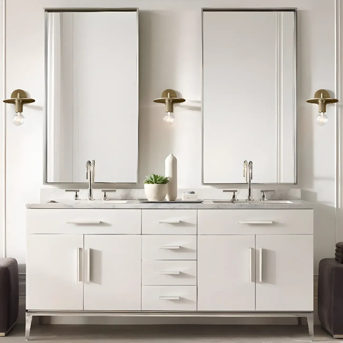 Versatile Bathroom Mini Vanity Light with Clear Glass Shade