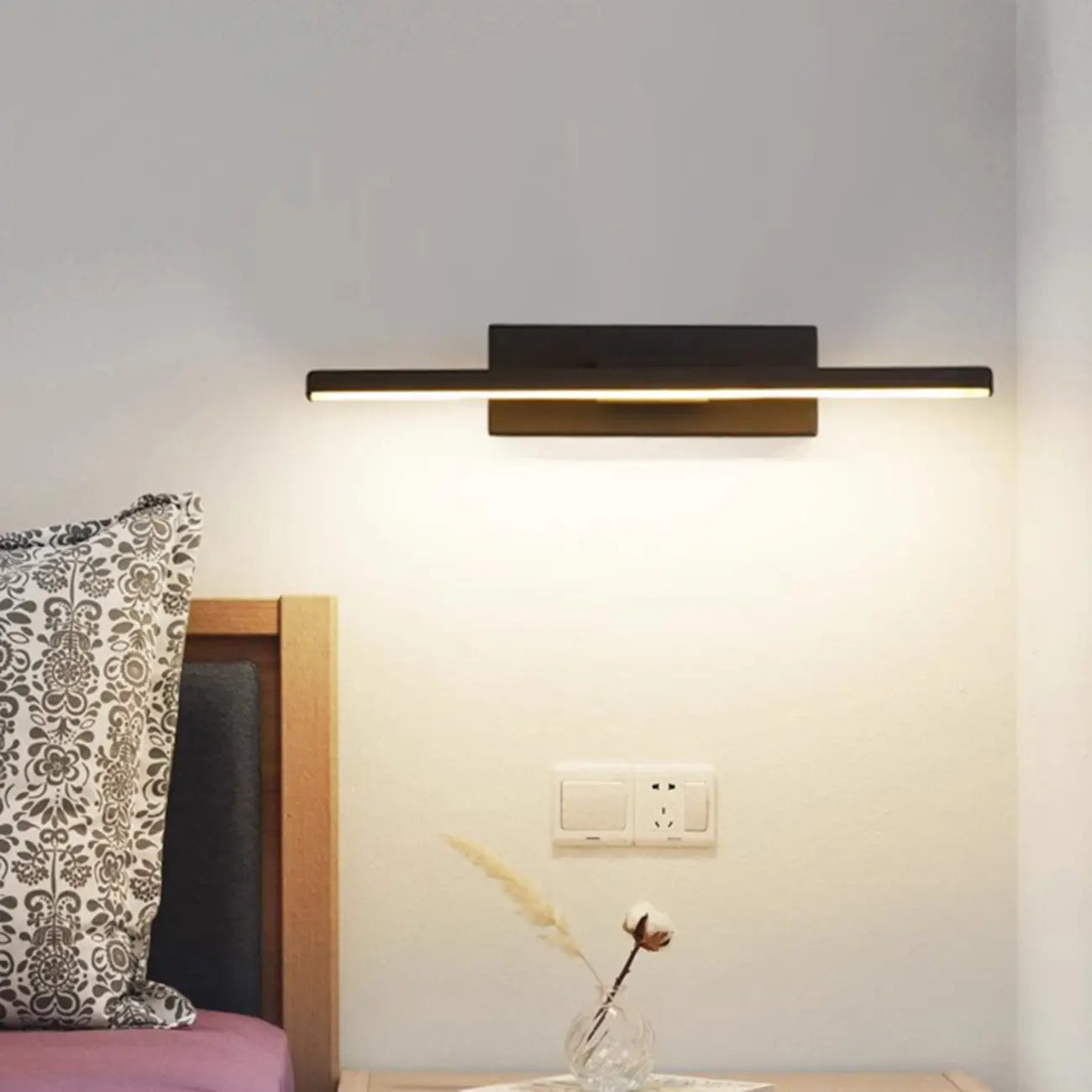 Rotatable Simple Black Linear Mini Wall Sconce Dimmable