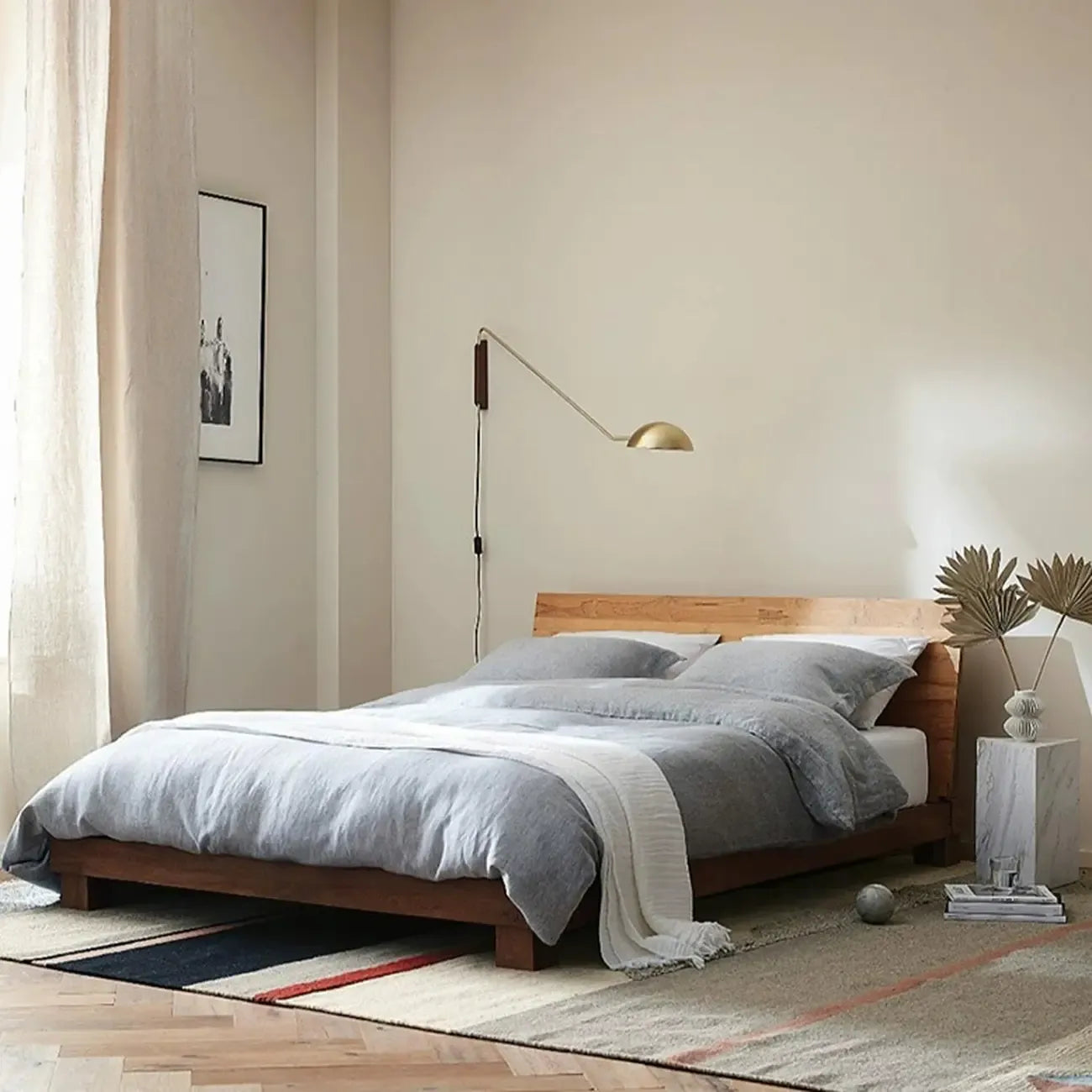 Modern Adjustable Iron Wall Mount Lamp with Dome Shade