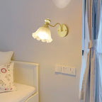 Modern 5 to 9 Inch Floral Shape Wall Sconce for Bedroom