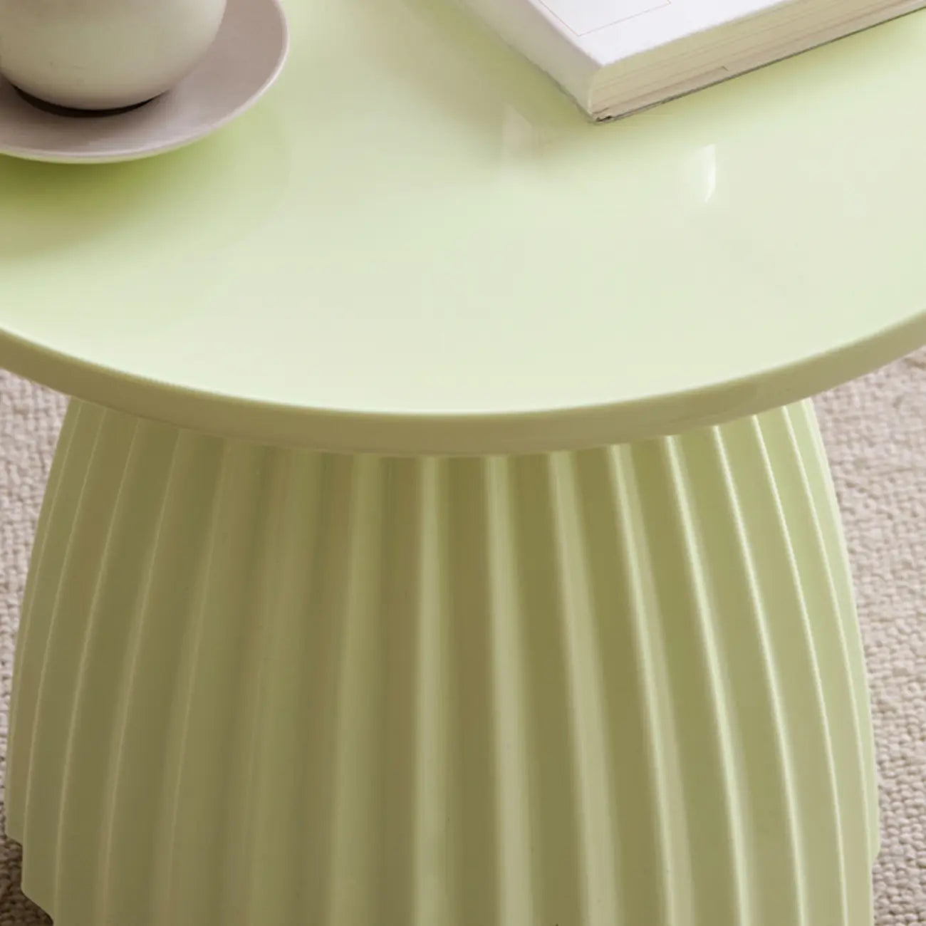 Scandinavian Plastic Round End Table with Tray Top for Bedroom