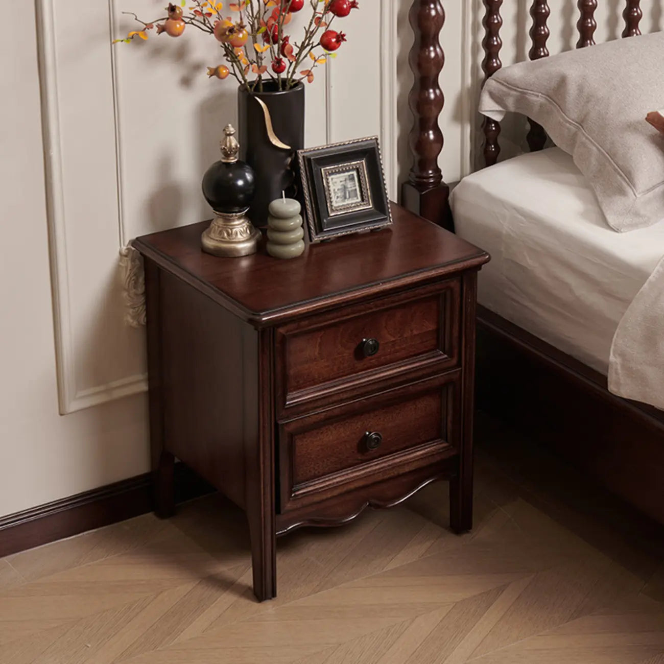 Traditional Cherry Bedside Table with 2 Drawers
