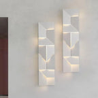 Art Decor White Geometric Metal LED Wall Sconce with Remote